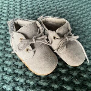 Old Navy baby shoes